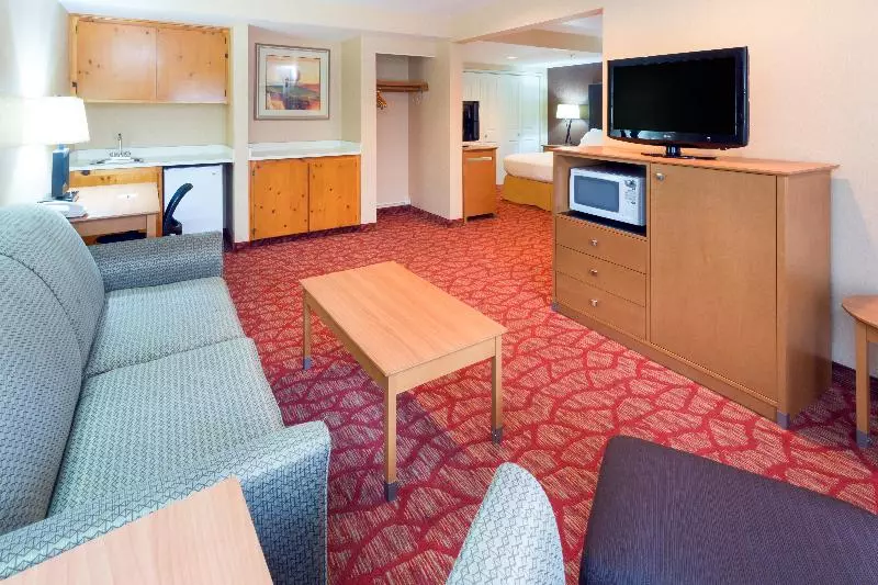 リバービュースイート, Holiday Inn Express Roseburg, An Ihg