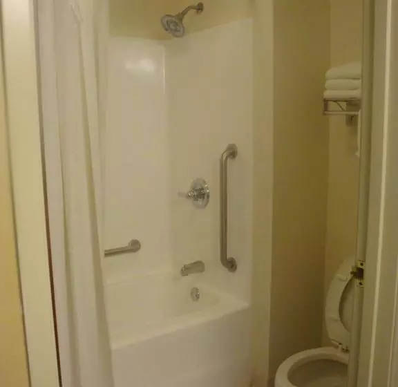 スタンダードルーム, Luxury Inn & Suites Troy