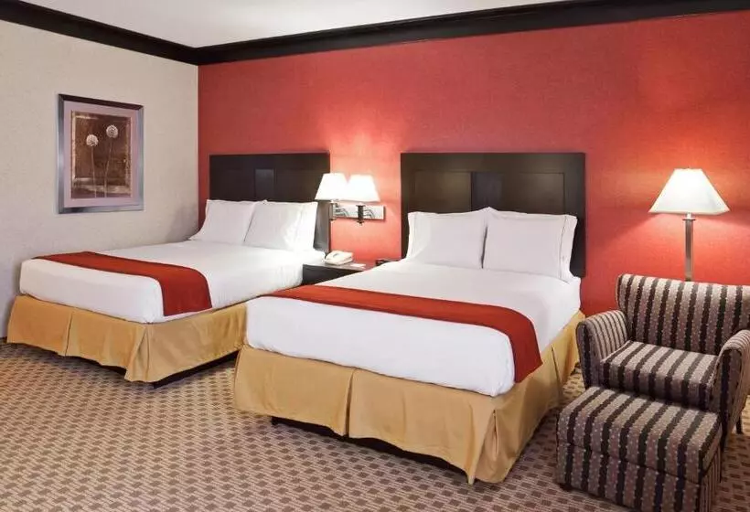 スタンダードルーム, Quality Inn & Suites Oakwood Village Cleveland South
