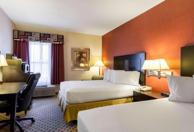 Номер Стандарт, Quality Inn & Suites Oakwood Village   Cleveland South