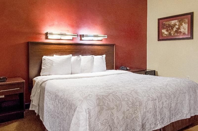 스위트 킹사이즈 침대, Red Roof Plus Henderson