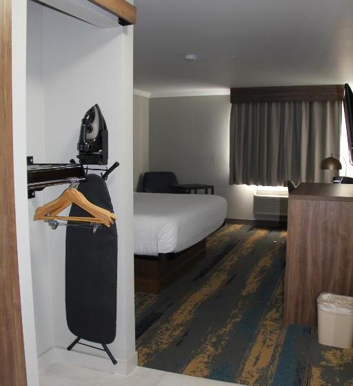 身障者適用キングサイズベッドルーム, La Quinta Inn & Suites By Wyndham Yakima Downtown
