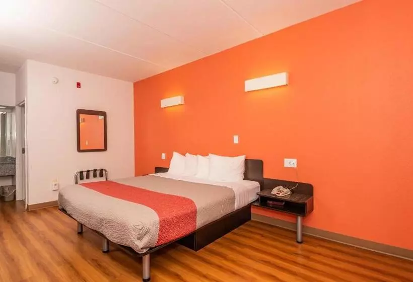 キングサイズベッドのスタンダードルーム, Motel 6kingsport, Tn