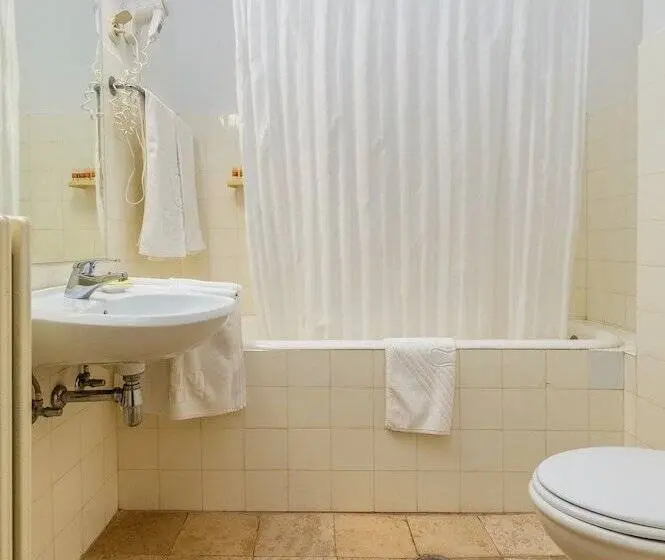 اتاق استاندارد با چشم‌انداز پارک, Brijuni Hotel Neptun