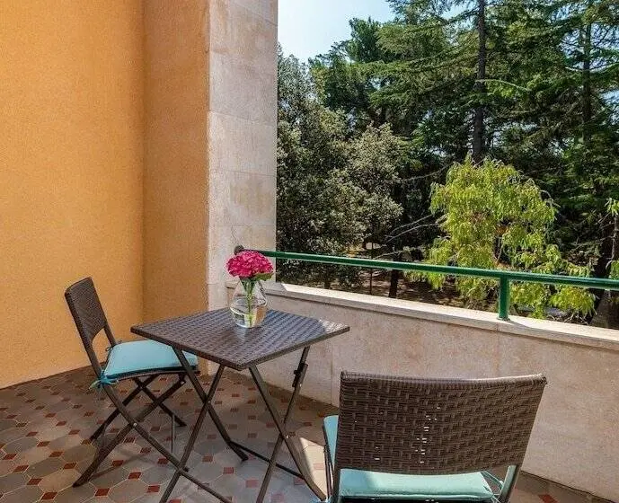اتاق استاندارد با چشم‌انداز پارک, Brijuni Hotel Neptun