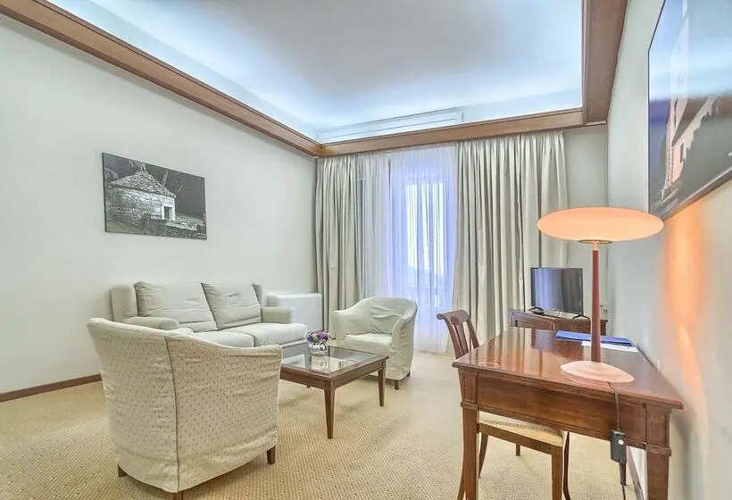 سوییت با چشم‌انداز دریا, Brijuni Hotel Neptun