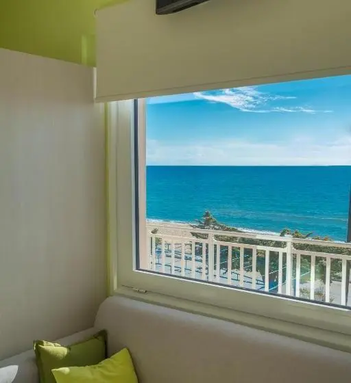 スーペリアールーム, Whitesands Beach Resort