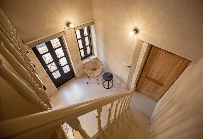 Suite with Terrace, J&g Suites