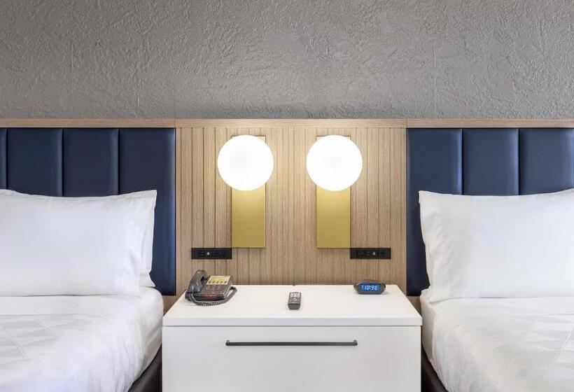 带特大床的标准间, Holiday Inn Resort Panama City Beach, An Ihg