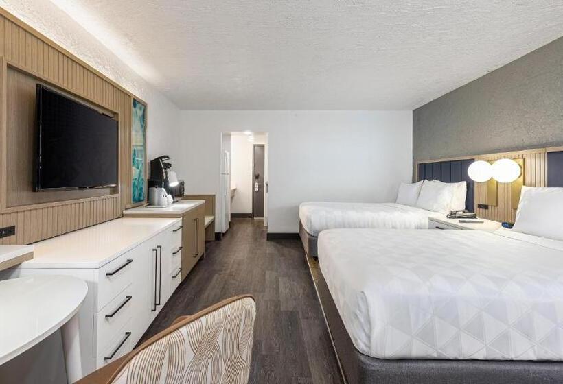 带特大床的豪华房间, Holiday Inn Resort Panama City Beach, An Ihg