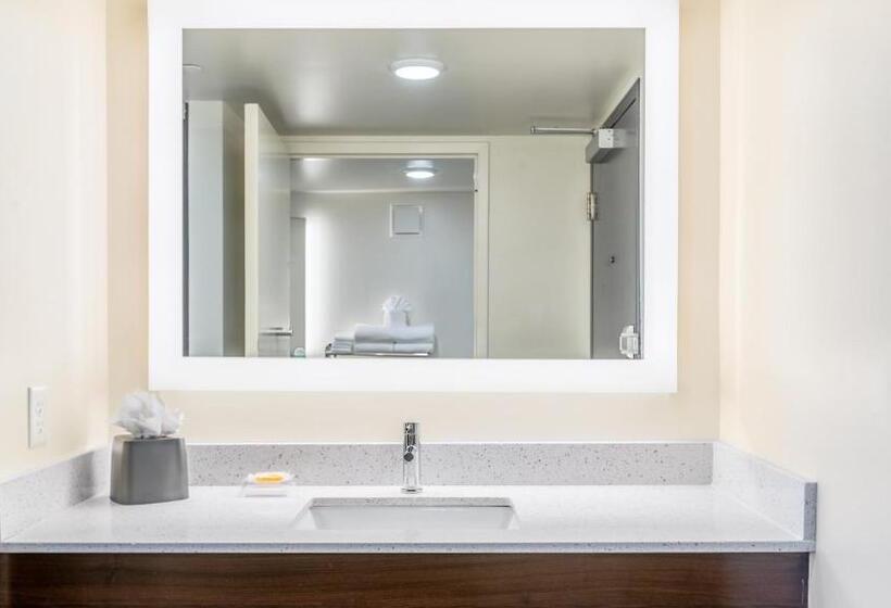身障者適用クイーンサイズベッドルーム, Holiday Inn Resort Panama City Beach, An Ihg