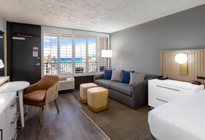 带大床的标准间, Holiday Inn Resort Panama City Beach, An Ihg