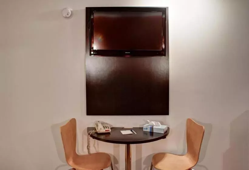 スタンダードルーム, Americas Best Value Inn Heath Newark