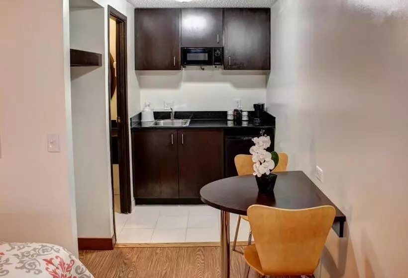 キングサイズベッドのスタンダードルーム, Americas Best Value Inn Heath Newark