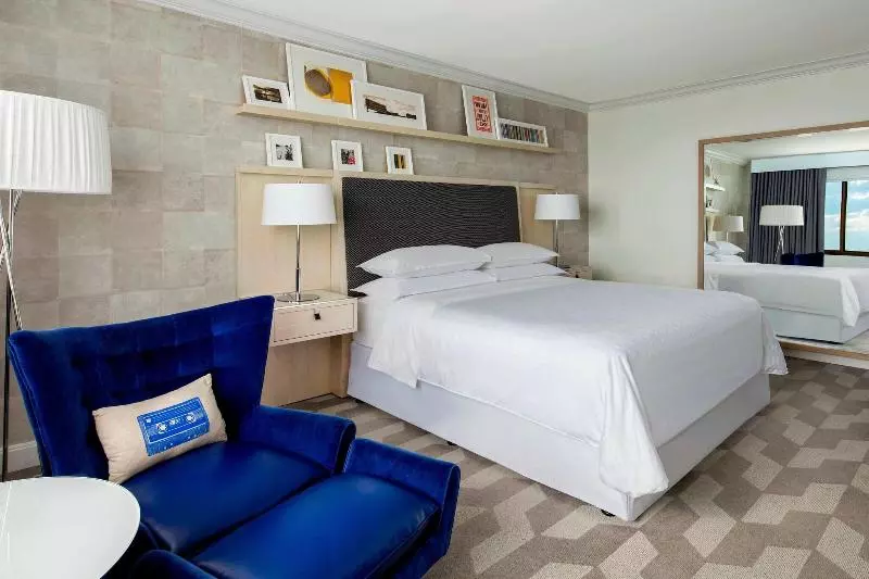 身障者適用キングサイズベッドルーム, Comfort Inn & Suites