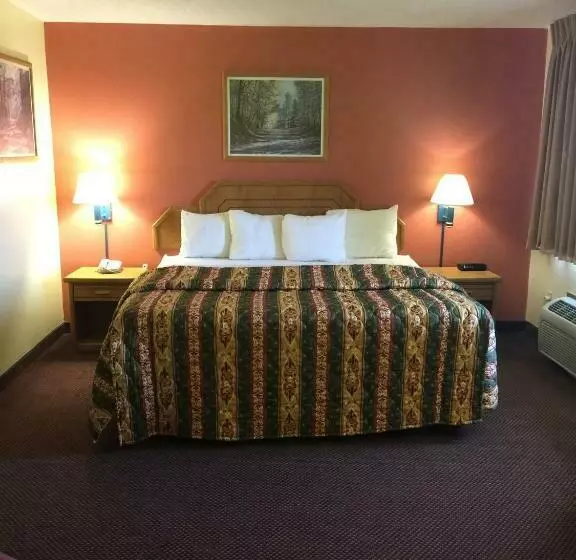 キングサイズベッドのスタンダードルーム, Days Inn By Wyndham Cameron