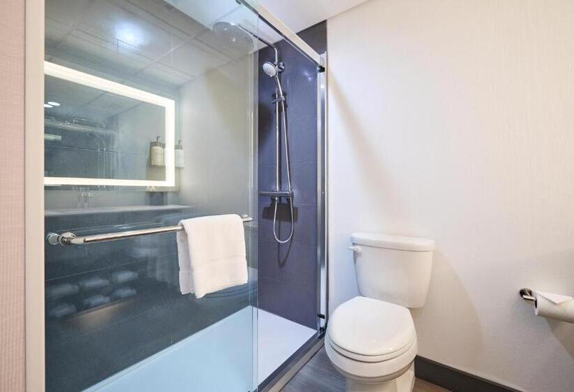 غرفة قياسية, Gateway Hotel And Conference Center