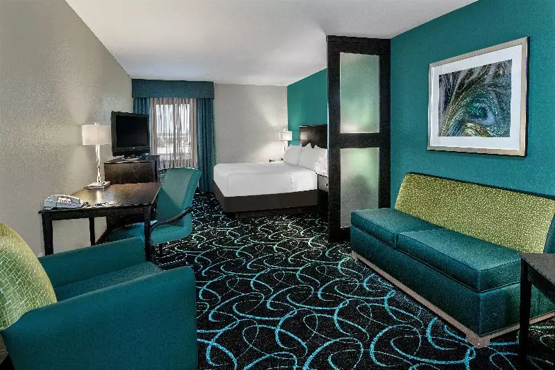 キングサイズベッドのスイートルーム, Holiday Inn Express Hotel And Suites Fort Worth/i 20