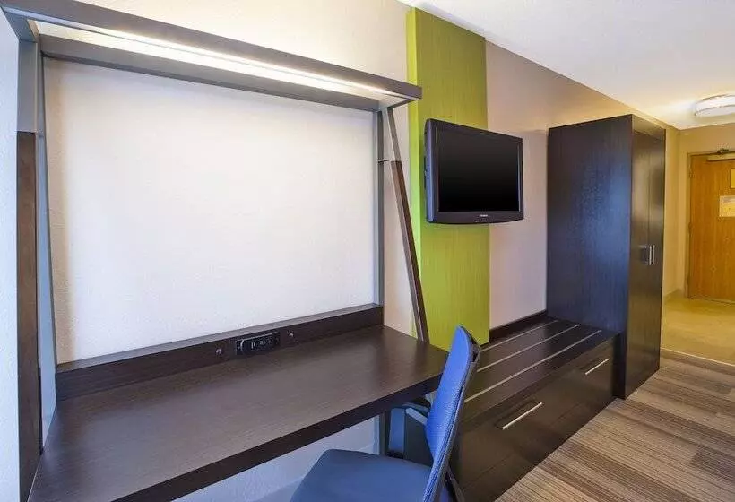 スイート, Holiday Inn Express & Suites Chicago Midway Airport, An Ihg