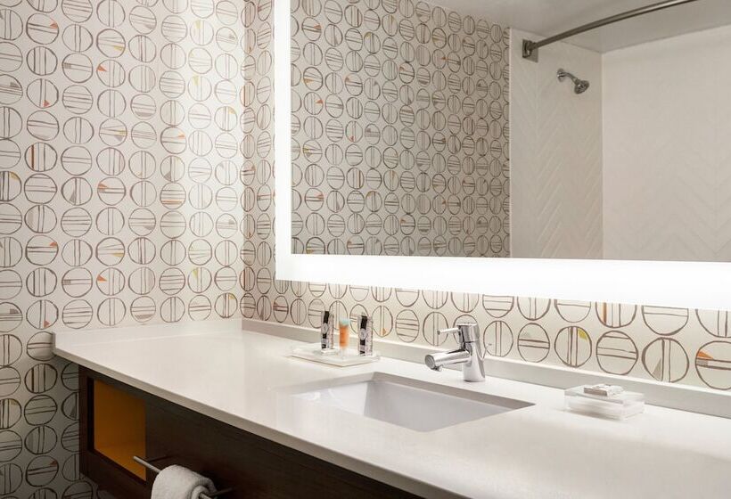 스탠다드 룸 더블 침대, Holiday Inn Orlando International Airport, An Ihg