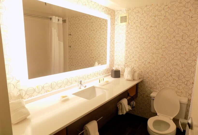 스탠다드 룸 더블 침대 2개, Holiday Inn Orlando International Airport, An Ihg