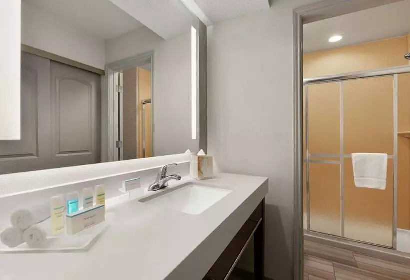 スイート, Addison Suites