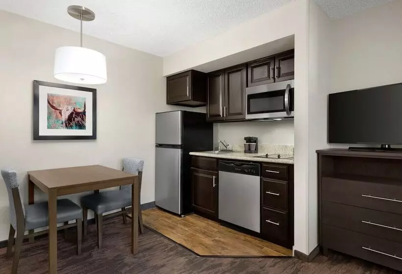 スイート, Addison Suites