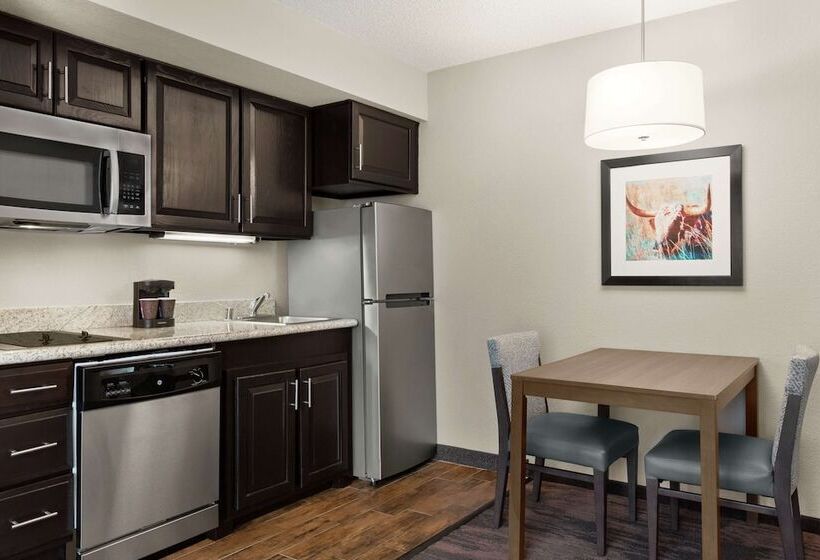 جناح لذوى الاحتياجات الخاصة, Addison Suites