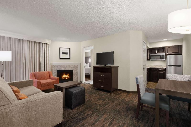 Suite, Addison Suites
