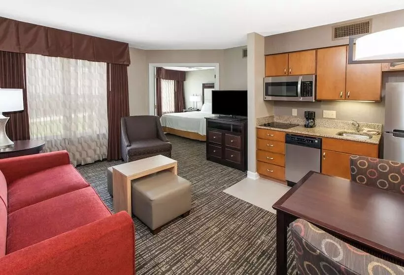 キングサイズベッドのスイートルーム, Homewood Suites By Hilton Indianapoliskeystone Crossing