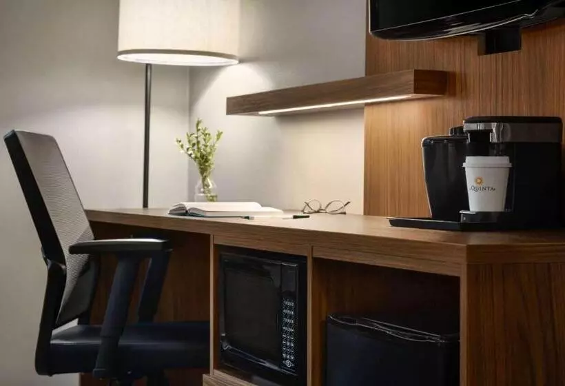 اتاق استاندارد با تخت بزرگ, La Quinta By Wyndham Salem Or