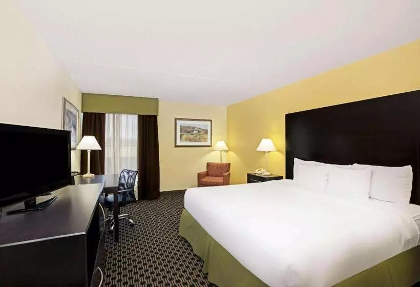 Deluxe-huone King-vuode, La Quinta Inn & Suites By Wyndham Salina