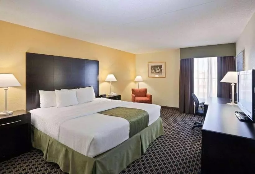 Deluxe-huone King-vuode, La Quinta Inn & Suites By Wyndham Salina