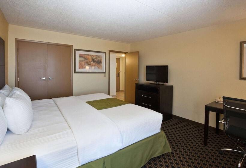 Люкс, La Quinta Inn & Suites By Wyndham Salina