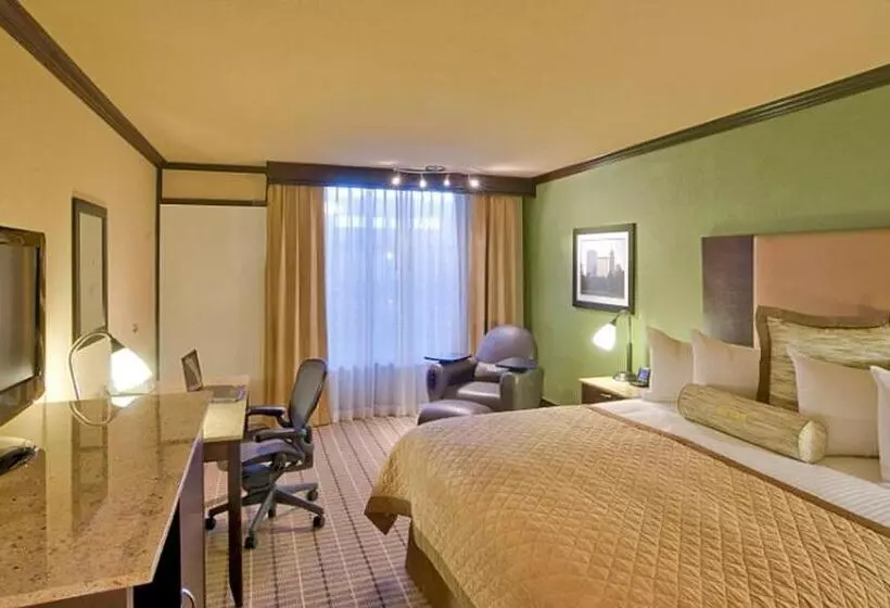 اتاق استاندارد با تخت بزرگ برای معلولان, Wyndham Garden Oklahoma City Hotel & Conference Ctr Near Airport, Fairgrounds Paycom & I40
