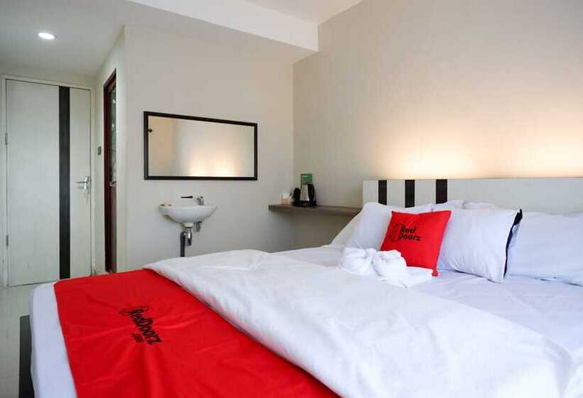 家庭间, Reddoorz Syariah At Jalan Jenderal Sudirman Palopo