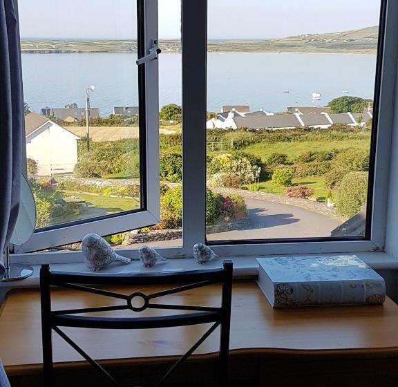 غرفة أساسية ثلاثية, The Plough B&b