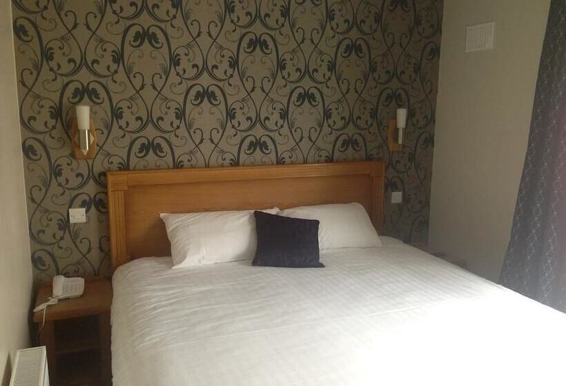 Pokój Rodzinny, Creighton