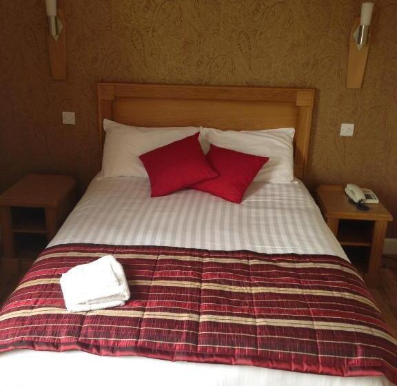 Pokój Standard, Creighton