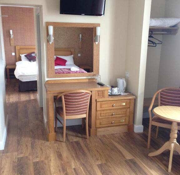 Pokój Rodzinny, Creighton