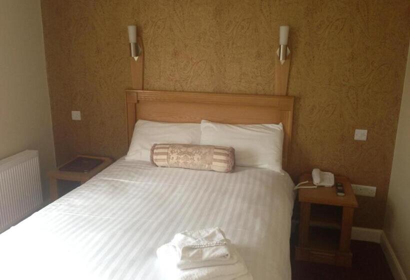 Pokój Standard Trzyosobowy, Creighton