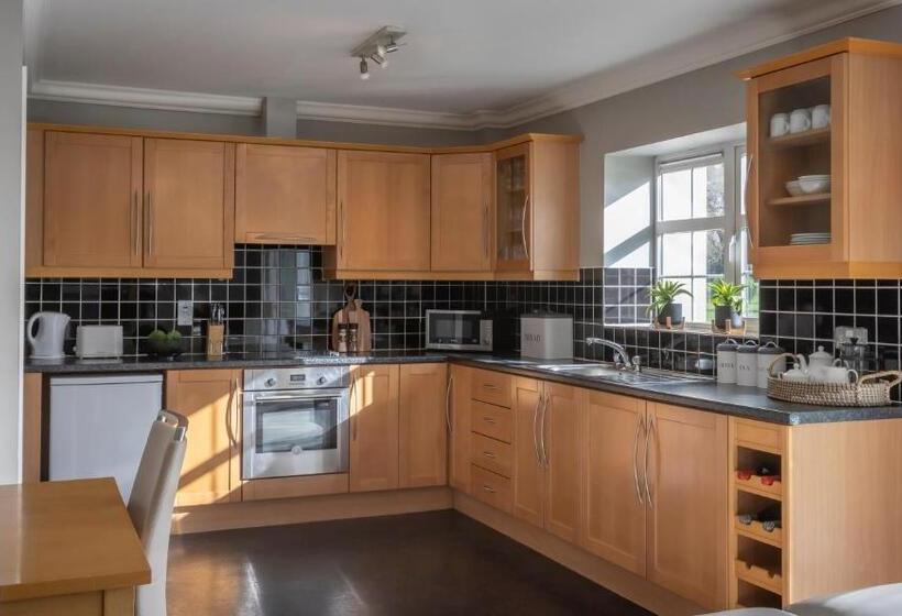 带2个卧室的公寓, The Gleneagle River Apartments