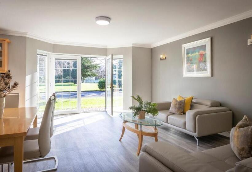 Апартаменты 2 Спальни, The Gleneagle River Apartments