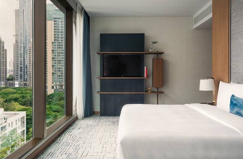 Полулюкс, Kimpton Maalai Bangkok An Ihg