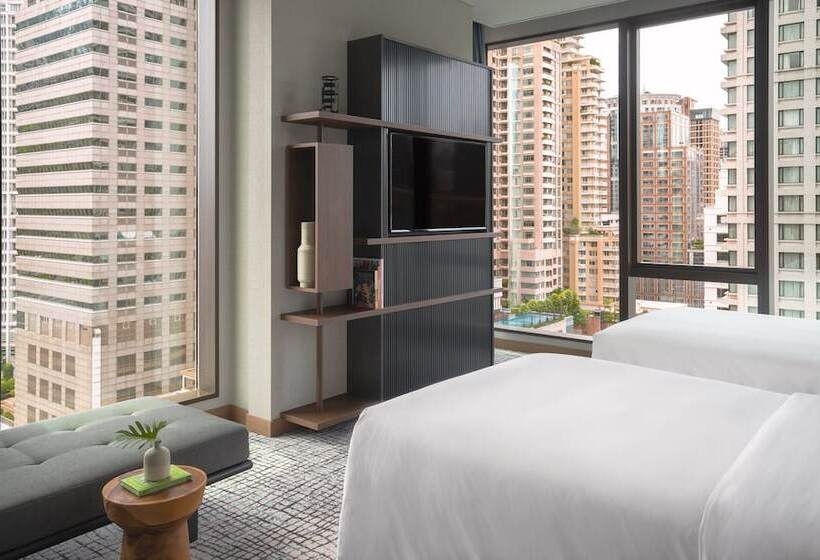 Suite Familiar 2 Quartos, Kimpton Maalai Bangkok  An Ihg