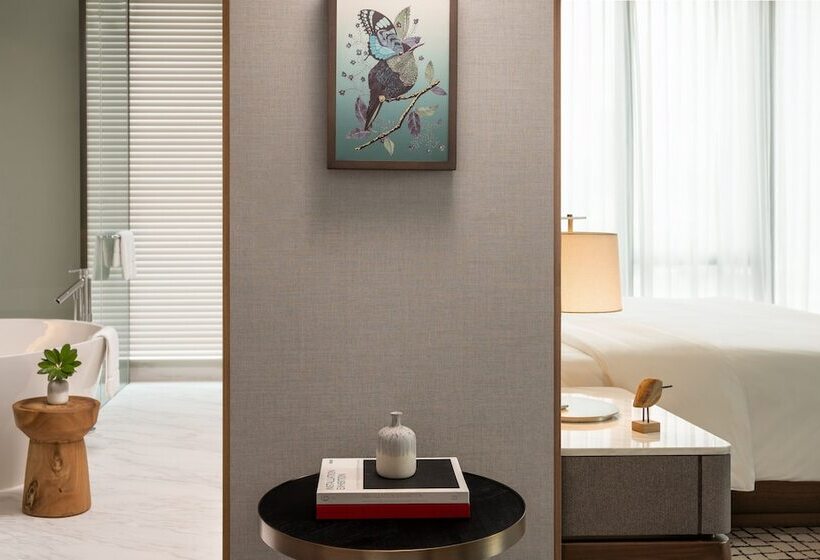 Люкс Семейный 2 Спальни, Kimpton Maalai Bangkok An Ihg
