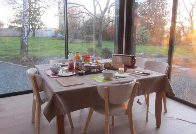 标准房带园景, La Petite Charnasserie