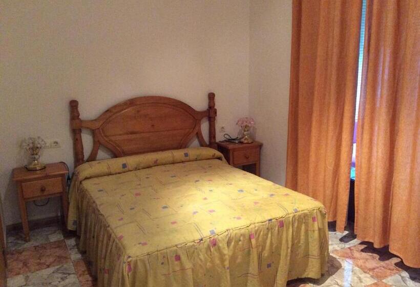 اتاق استاندارد با سرویس بهداشتی مشترک, Pensión Princesa