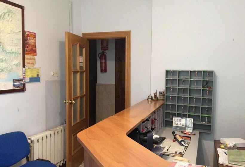 اتاق استاندارد سه نفره, Pensión Princesa