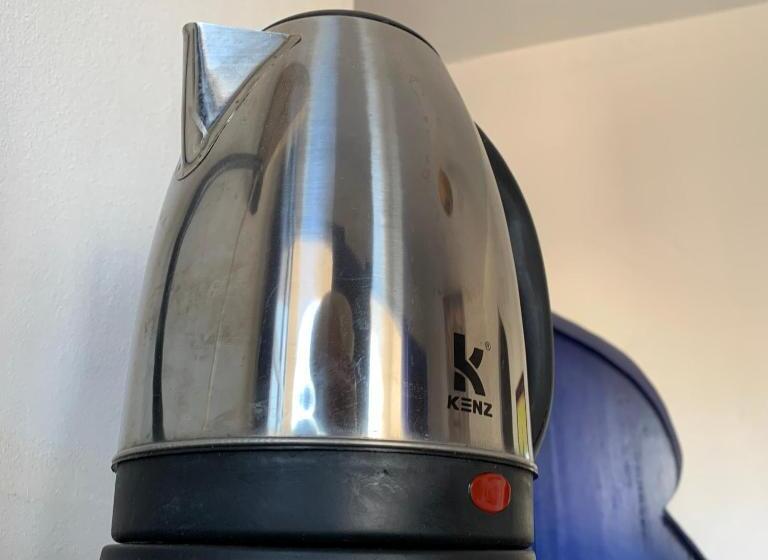 חדר סטודיו סטנדרד, The Spot